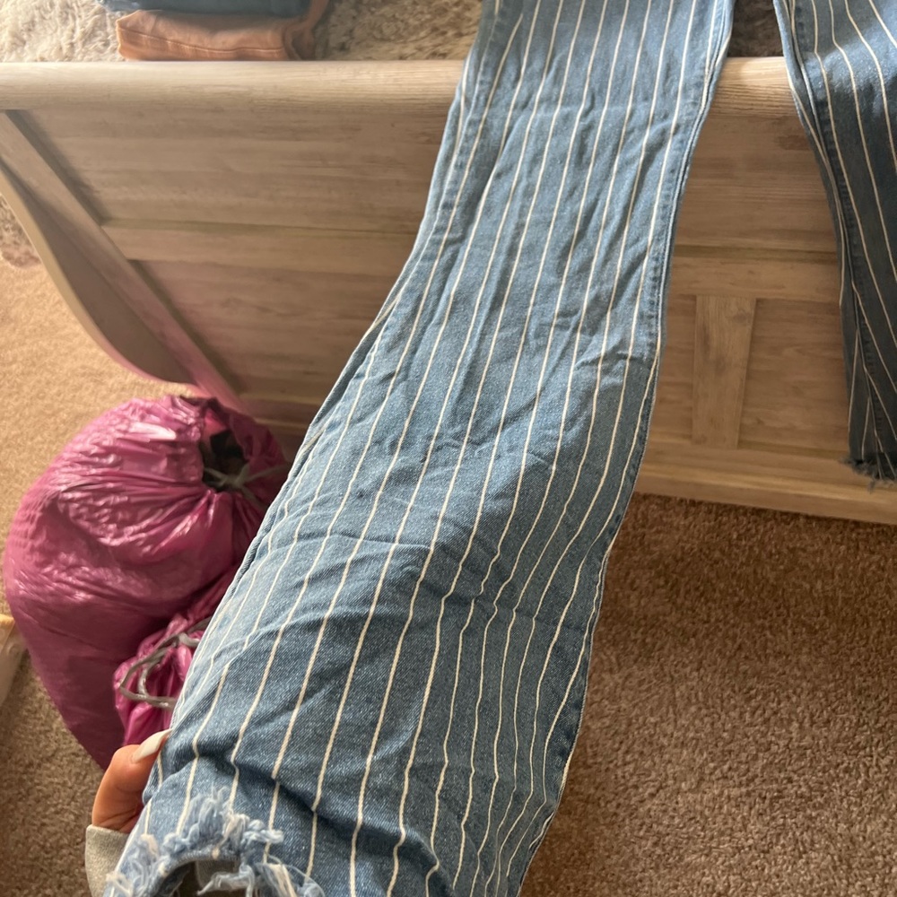 Jeans - Picture 1 of 2